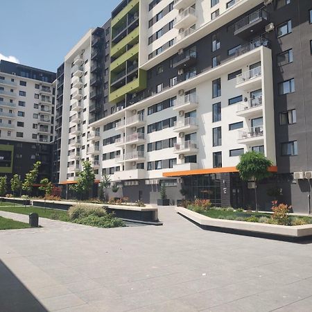 Hanna'S Apartament Oradea Bagian luar foto