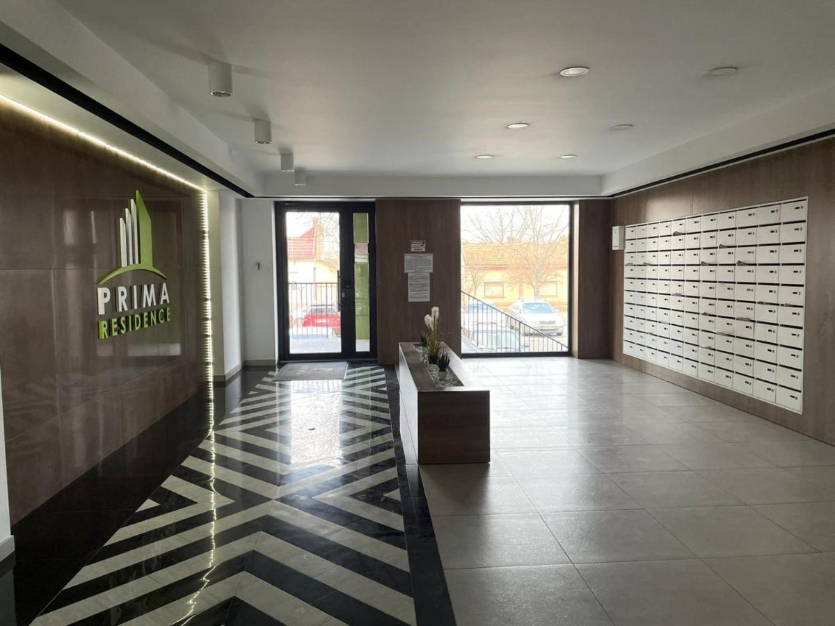 Hanna'S Apartament Oradea Bagian luar foto