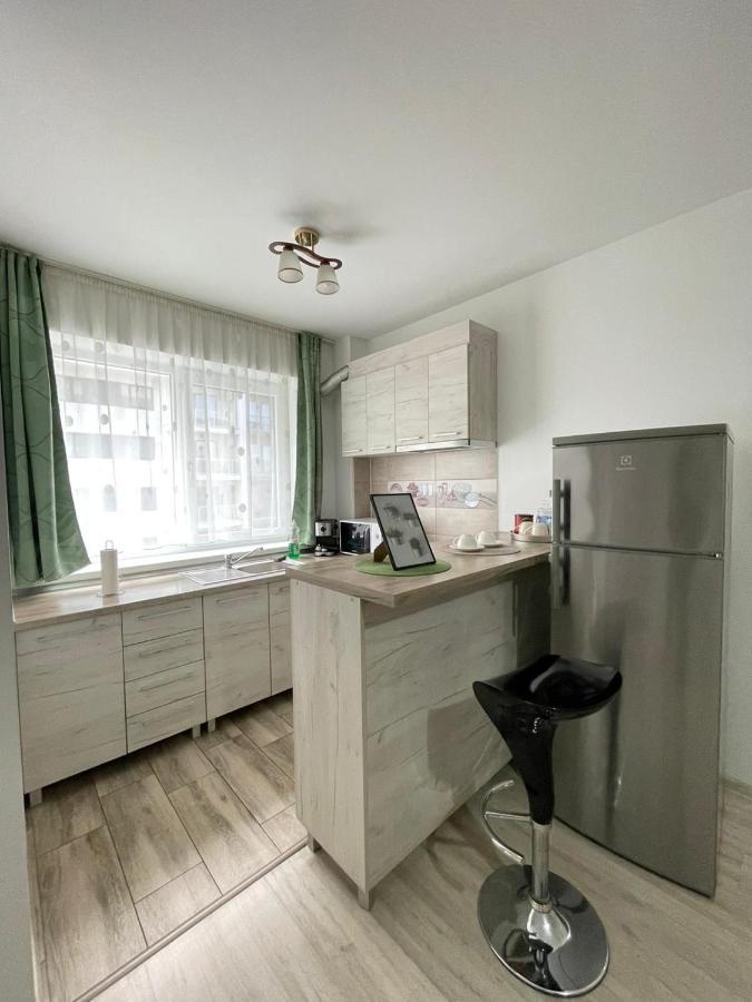 Hanna'S Apartament Oradea Bagian luar foto