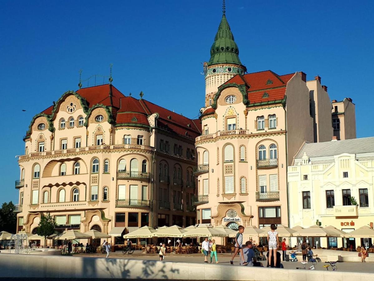 Hanna'S Apartament Oradea Bagian luar foto